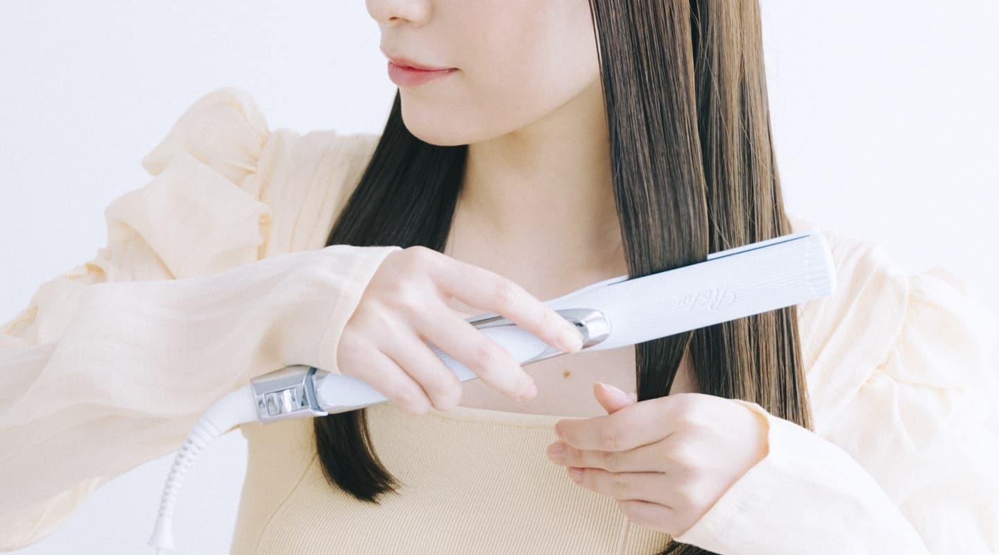 時間がない朝でもボサボサ髪をすぐ整えるスタイリング方法
