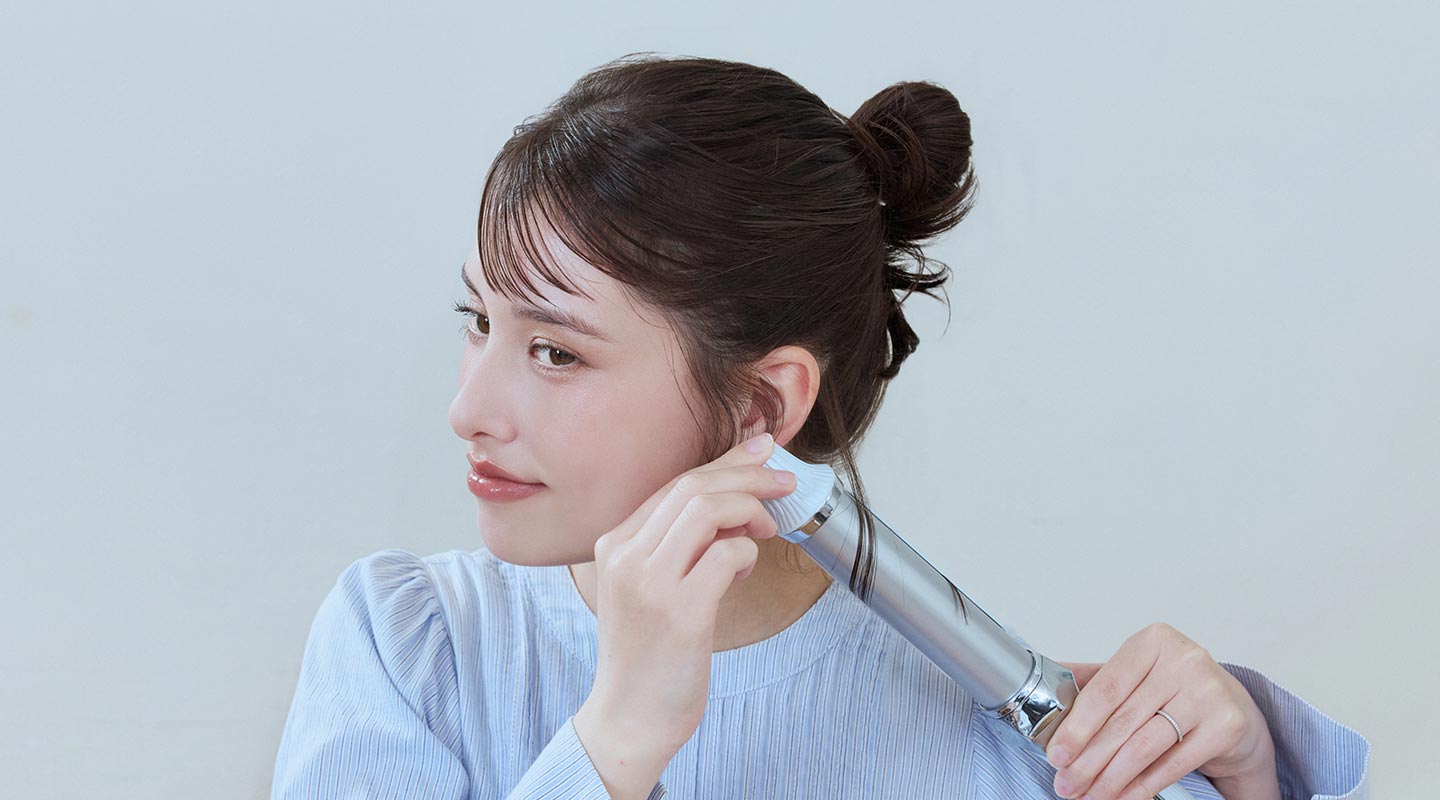 2. こなれ感を演出するお団子ヘア