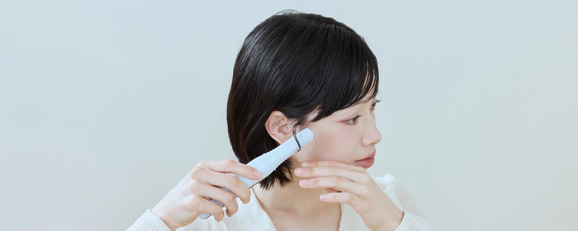 【不器用さんも必見】後れ毛のつくり方・巻き方を髪の長さ＆アレンジ別に解説