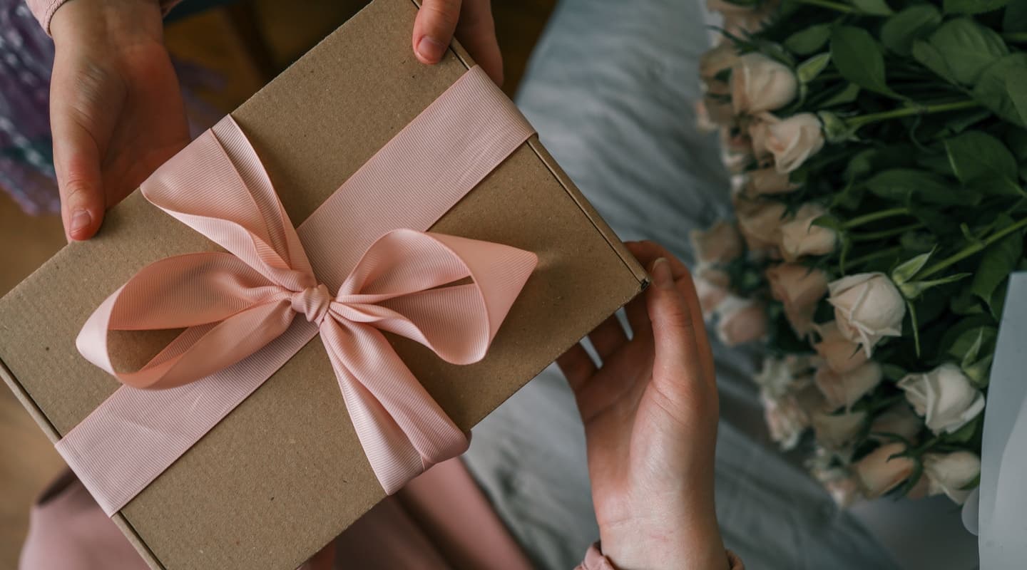 結婚祝いで避けたいNGプレゼントと贈るタイミング