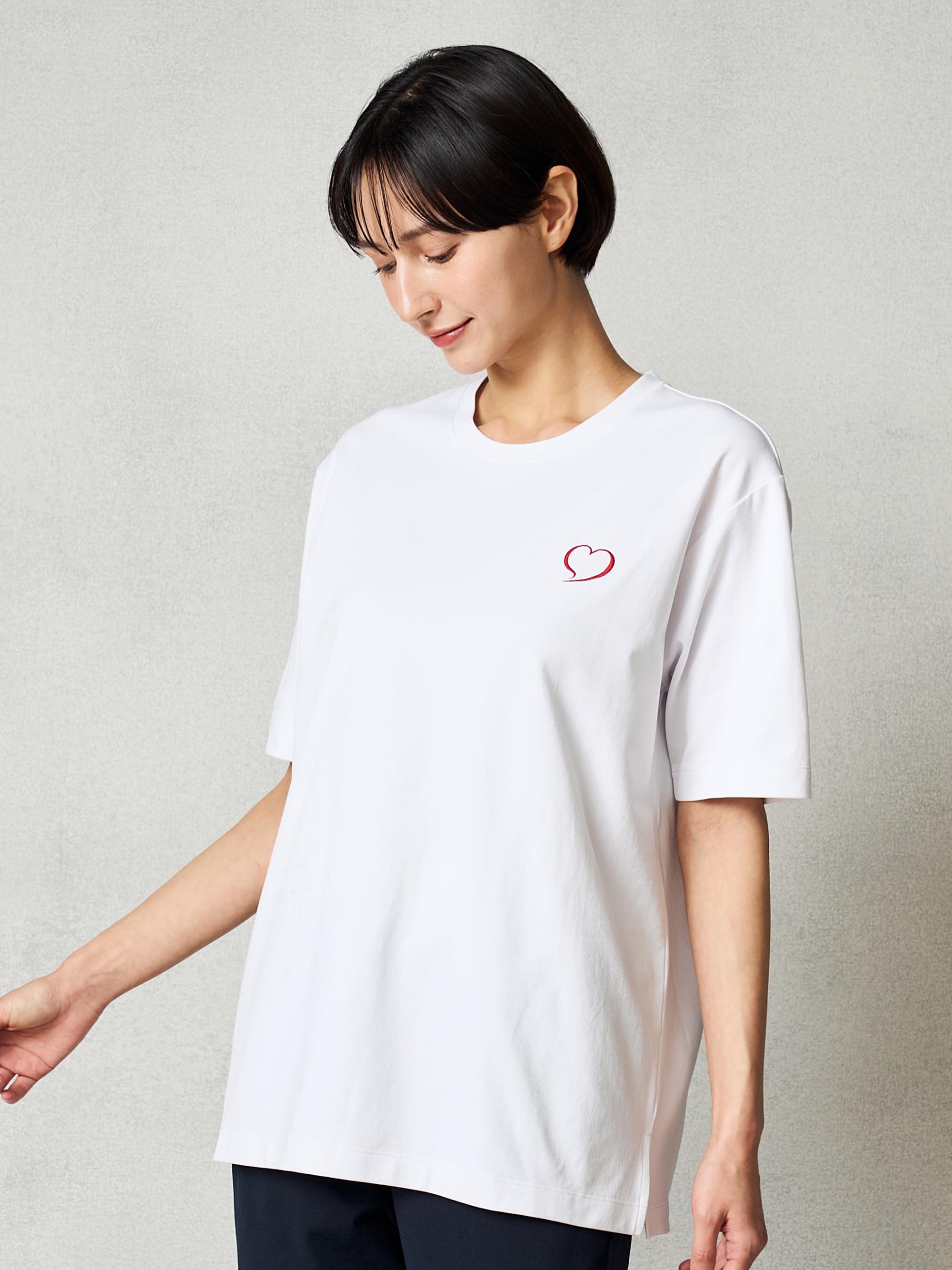 リファ バイタルテック コンフォートジャージー クルーネックTシャツハートコレクション Aira#3 ホワイト M