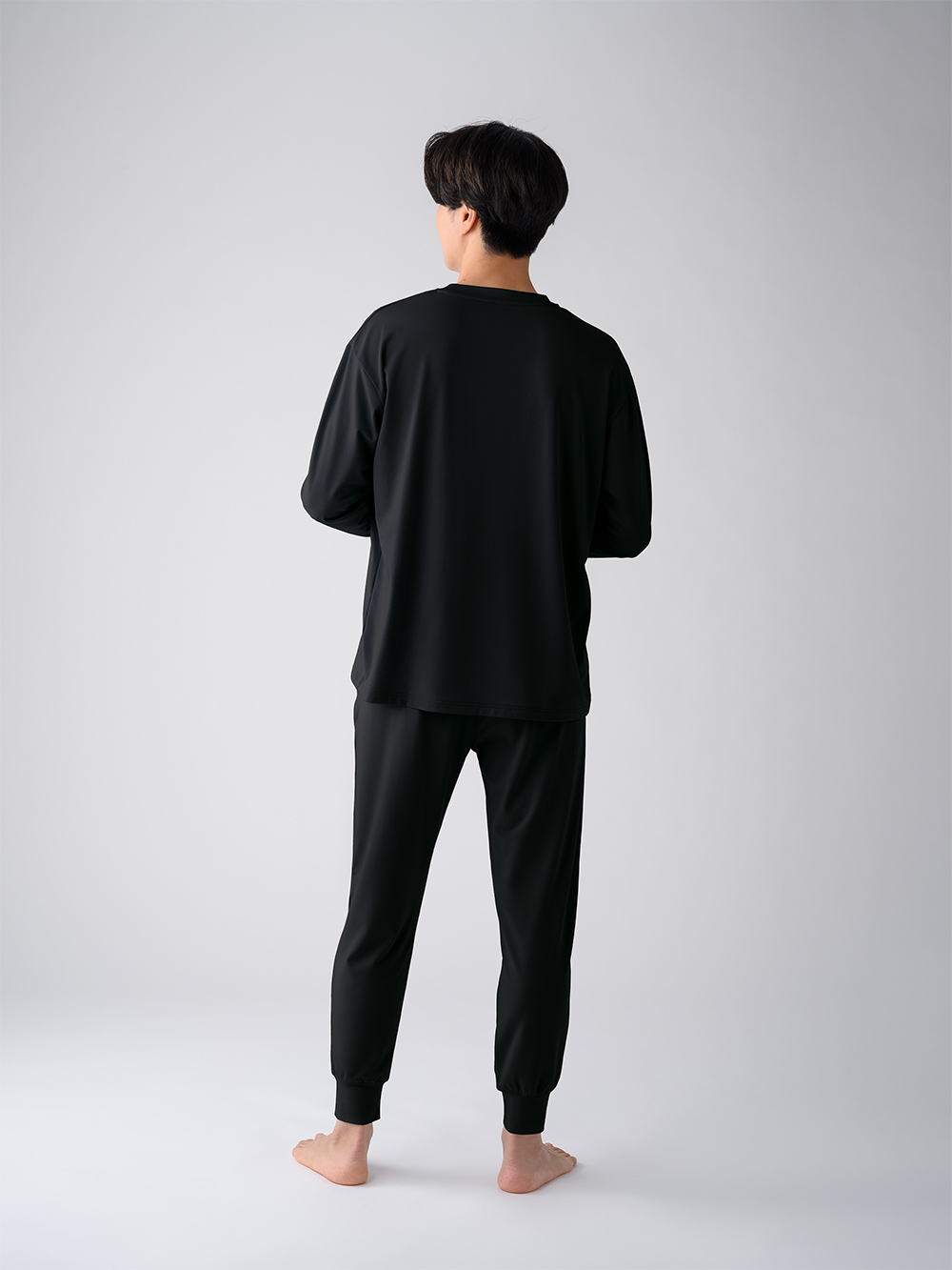 ReD ぐっすりパジャマ ベーシック プルオーバー長袖&ジョガーパンツ上下セット ブラック M ブラック M