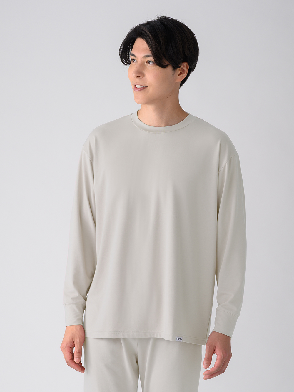 モデル:180cm / Lサイズ着用