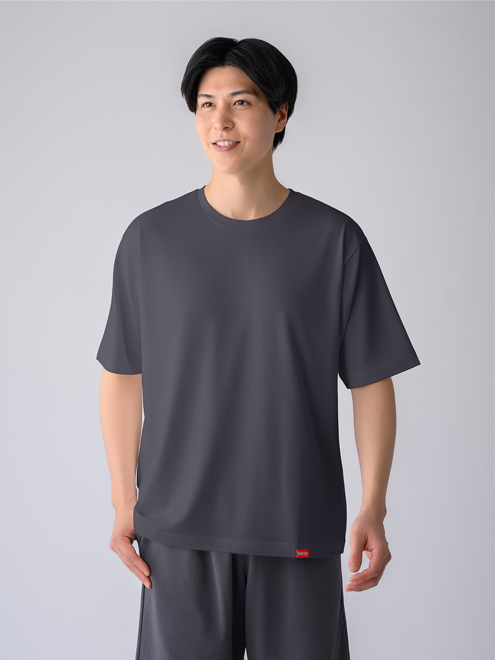 モデル:180cm / Lサイズ着用